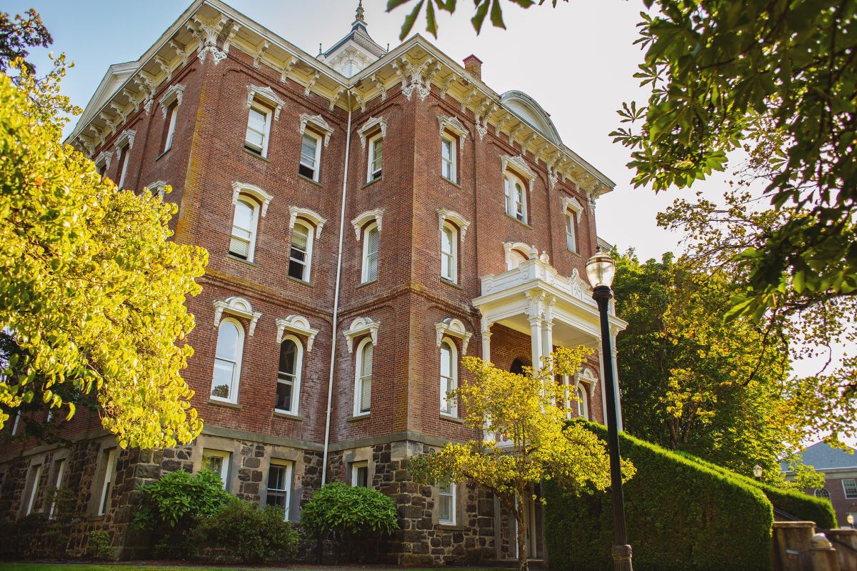 Pioneer Building at Linfield